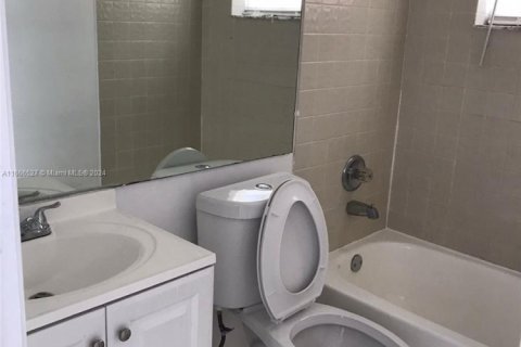 Купить кондоминиум в Майами, Флорида 3 спальни, 98.85м2, № 1978201 - фото 12