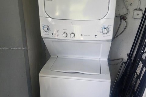 Купить кондоминиум в Майами, Флорида 3 спальни, 98.85м2, № 1978201 - фото 25