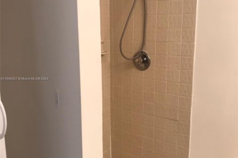 Купить кондоминиум в Майами, Флорида 3 спальни, 98.85м2, № 1978201 - фото 29