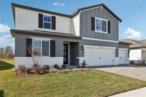 House in Zephyrhills, Florida 5 bedrooms, 353.68 sq.m. № 2110503 - photo 4