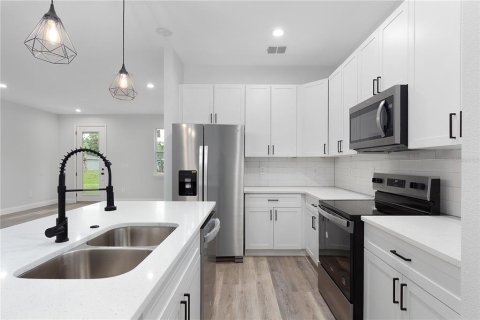 Casa en venta en North Port, Florida, 4 dormitorios, 156.17 m2 № 1815779 - foto 20