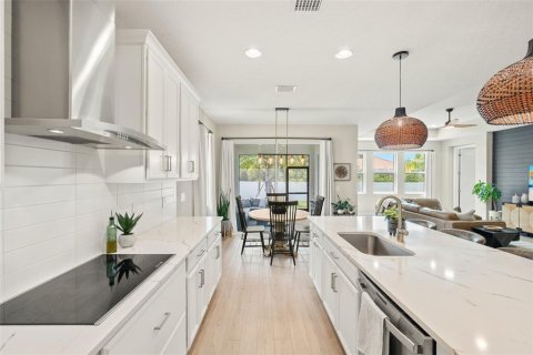 House in Parrish, Florida 4 bedrooms, 203.92 sq.m. № 2109346 - photo 16