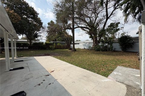 Casa en venta en Hallandale Beach, Florida, 3 dormitorios, 117.61 m2 № 2045315 - foto 18