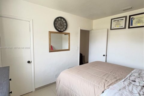 Casa en venta en Hallandale Beach, Florida, 3 dormitorios, 117.61 m2 № 2045315 - foto 14