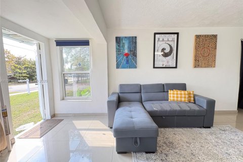 Casa en venta en Hallandale Beach, Florida, 3 dormitorios, 117.61 m2 № 2045315 - foto 6