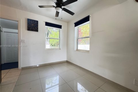Casa en venta en Hallandale Beach, Florida, 3 dormitorios, 117.61 m2 № 2045315 - foto 11