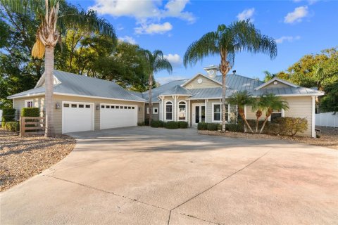 House in Weirsdale, Florida 3 bedrooms, 262.08 sq.m. № 1555166 - photo 10