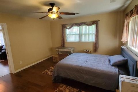 House in Clearwater, Florida 3 bedrooms, 144.09 sq.m. № 2151945 - photo 13