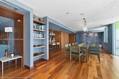 Condo in Miami, Florida, 1 bedroom  № 2010090 - photo 24