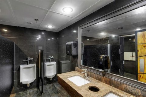 Купить коммерческую недвижимость в Сент-Питерсберг, Флорида 533.26м2, № 1540691 - фото 27