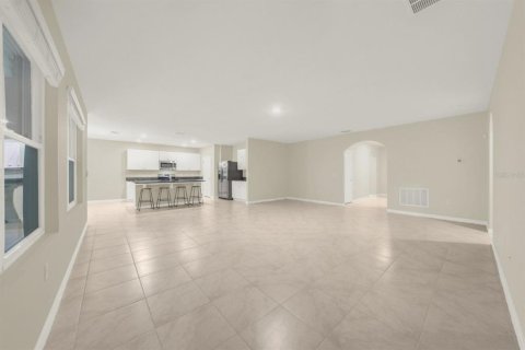 House in DeLand, Florida 4 bedrooms, 215.44 sq.m. № 2207764 - photo 18