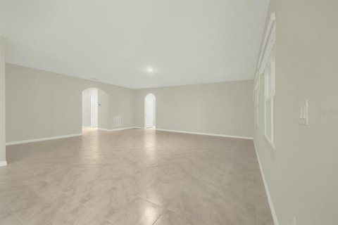 House in DeLand, Florida 4 bedrooms, 215.44 sq.m. № 2207764 - photo 19