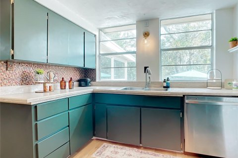 Villa ou maison à vendre à South Daytona, Floride: 4 chambres, 154.4 m2 № 2002479 - photo 6