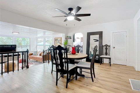 Villa ou maison à vendre à South Daytona, Floride: 4 chambres, 154.4 m2 № 2002479 - photo 5