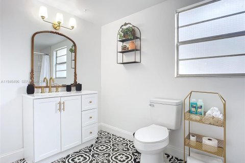 Villa ou maison à vendre à South Daytona, Floride: 4 chambres, 154.4 m2 № 2002479 - photo 12