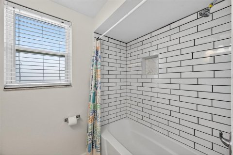 House in Port Richey, Florida 2 bedrooms, 117.06 sq.m. № 1904804 - photo 26