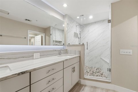Condo in Orlando, Florida, 2 bedrooms № 2201630 - photo 21
