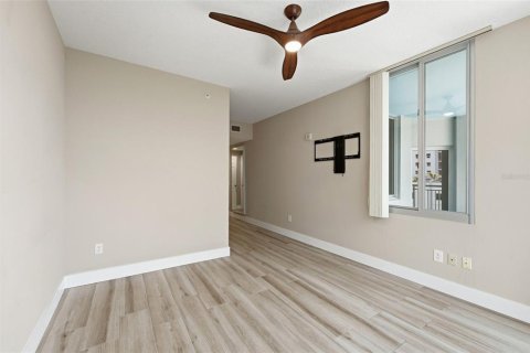 Condo in Orlando, Florida, 2 bedrooms № 2201630 - photo 24