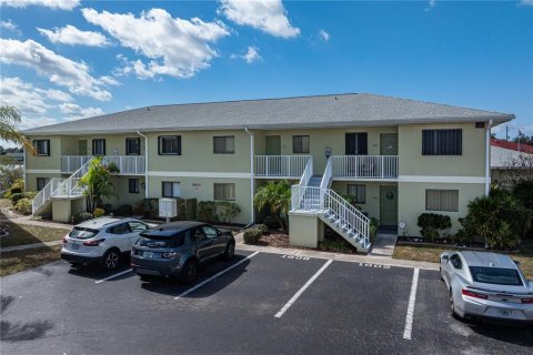 Condo à Punta Gorda, Floride, 2 chambres  № 2118311