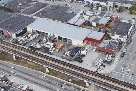 Купить коммерческую недвижимость в Хайалиа, Флорида № 1984799 - фото 7