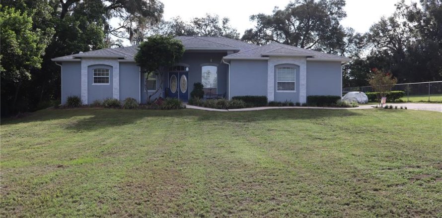 Casa en Dade City, Florida 3 dormitorios, 221.2 m2 № 2377446