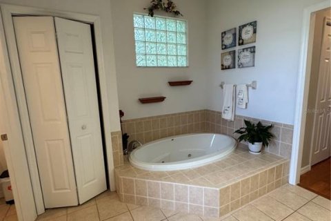 Casa en venta en Dade City, Florida, 3 dormitorios, 221.2 m2 № 2377446 - foto 26