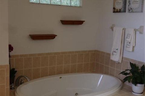 Casa en venta en Dade City, Florida, 3 dormitorios, 221.2 m2 № 2377446 - foto 27