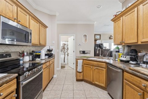 House in Inverness, Florida 3 bedrooms, 145.86 sq.m. № 2105130 - photo 13