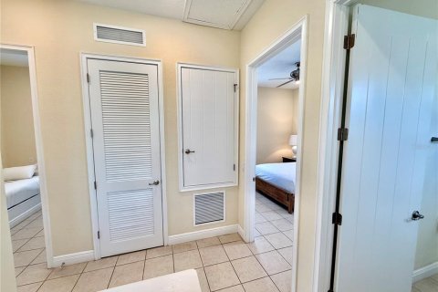 House in Kissimmee, Florida 4 bedrooms, 145.3 sq.m. № 1532714 - photo 14