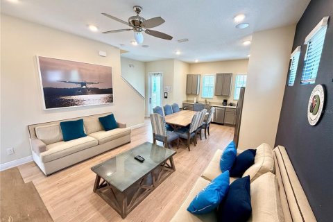 House in Kissimmee, Florida 4 bedrooms, 145.3 sq.m. № 1532714 - photo 4