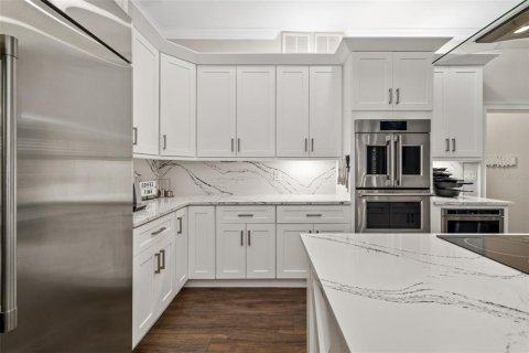 Casa en venta en Bradenton, Florida, 5 dormitorios, 518.39 m2 № 1657537 - foto 13