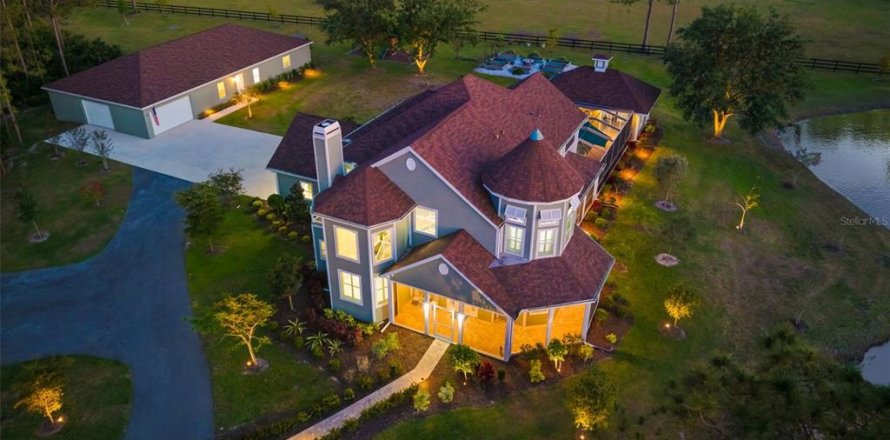 Casa en Bradenton, Florida 5 dormitorios, 518.39 m2 № 1657537