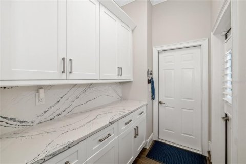 Casa en venta en Bradenton, Florida, 5 dormitorios, 518.39 m2 № 1657537 - foto 17