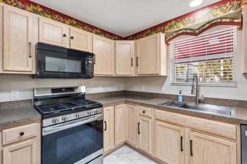 Casa en venta en The Villages, Florida, 3 dormitorios, 129.32 m2 № 2147592 - foto 19