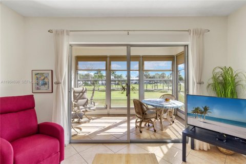 Copropriété à vendre à Pompano Beach, Floride: 2 chambres, 69.68 m2 № 1999189 - photo 16