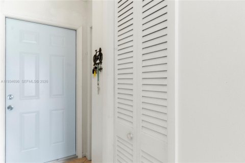 Copropriété à vendre à Pompano Beach, Floride: 2 chambres, 69.68 m2 № 1999189 - photo 12