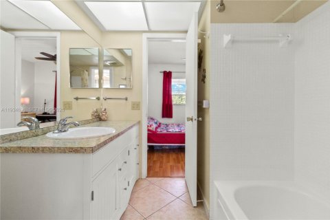 Copropriété à vendre à Pompano Beach, Floride: 2 chambres, 69.68 m2 № 1999189 - photo 24