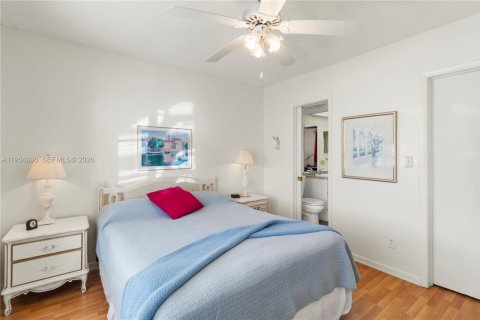 Copropriété à vendre à Pompano Beach, Floride: 2 chambres, 69.68 m2 № 1999189 - photo 21