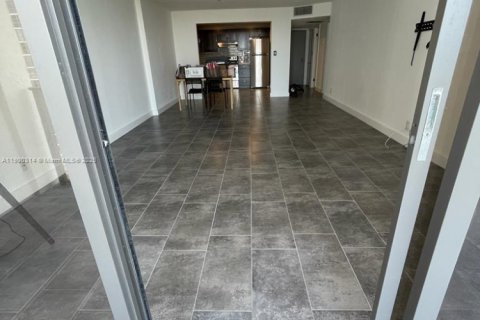 Condo in Aventura, Florida, 1 bedroom  № 1954321 - photo 10