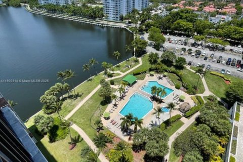 Condo in Aventura, Florida, 1 bedroom  № 1954321 - photo 1