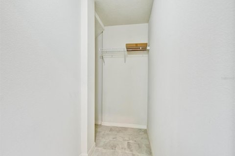 Villa ou maison à louer à Winter Garden, Floride: 4 chambres, 231.14 m2 № 2428910 - photo 8