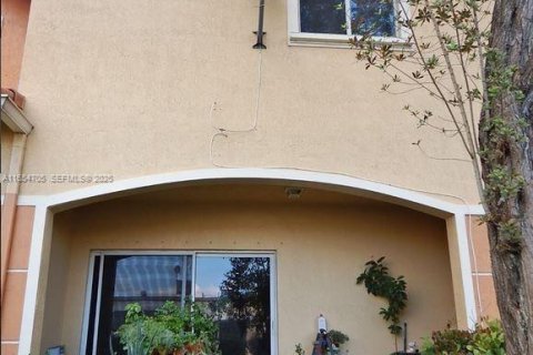 Touwnhouse à vendre à Tamarac, Floride: 3 chambres, 130.43 m2 № 2035655 - photo 18