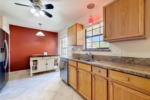 Condominio en venta en Altamonte Springs, Florida, 2 dormitorios, 122.26 m2 № 2231539 - foto 10