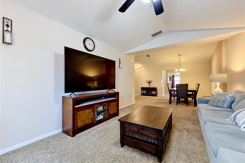 Condominio en venta en Altamonte Springs, Florida, 2 dormitorios, 122.26 m2 № 2231539 - foto 23