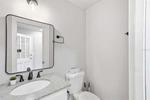 House in Tampa, Florida 5 bedrooms, 241.55 sq.m. № 2319081 - photo 28