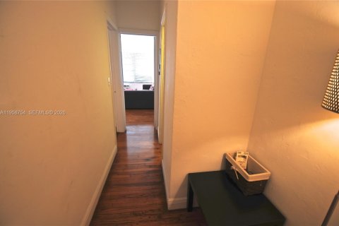 Villa ou maison à louer à Miami Beach, Floride: 46.45 m2 № 2017527 - photo 11