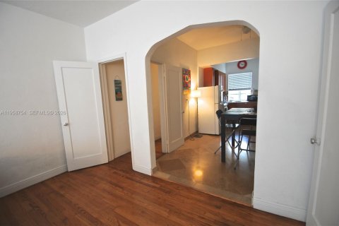 Villa ou maison à louer à Miami Beach, Floride: 46.45 m2 № 2017527 - photo 3