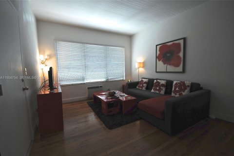 Villa ou maison à louer à Miami Beach, Floride: 46.45 m2 № 2017527 - photo 5