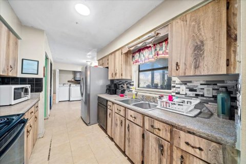 House in Ocala, Florida 3 bedrooms, 142.7 sq.m. № 1865952 - photo 6