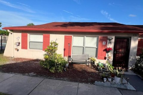 Casa en venta en Kissimmee, Florida, 2 dormitorios, 89.19 m2 № 1657219 - foto 1